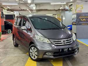 Jual bekas LAST EDITION Honda Freed PSD E AT 2016 Facelift antik istimewa,lokasi di 