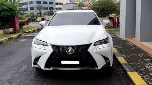 Lexus GS 200T 2017 f sport putih sunroof km 34 ribuan , tersedia melalui melalui situs Cintamobil