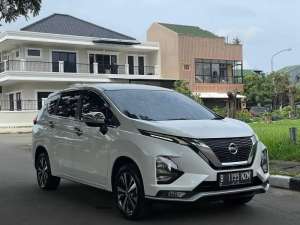 Jual bekas Livina 1.5 VL AT 2019 Putih Metalik AHA Gajah Mada,lokasi di 