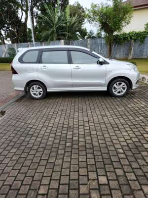 Jual bekas Low KMToyota Avanza Veloz 2017 AT,lokasi di 