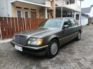 Jual bekas Mercy boxer W124 300E,lokasi di 