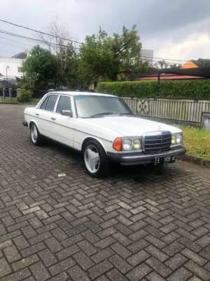 Jual bekas Mercy Tiger W123 - E200 - M102,lokasi di 