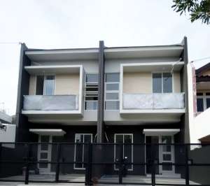 Miliki Rumah 2 Lantai 5KT,4KM Di Perum. Kutisari Indah Selatan, A.Yani lokasi di Tenggilis Mejoyo, tersedia melalui melalui situs Olx
