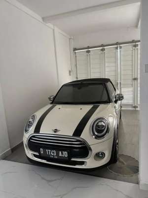 Jual bekas mini cooper convertible cabriolet,lokasi di 