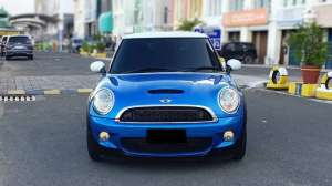 Jual bekas Mini Cooper Minicooper S 1.6L 3 Door AT Blue White Roof 2010 km22rb,lokasi di 