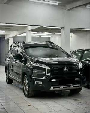 Jual bekas Mitsubishi Expander Cross Hitam 2022 Tdp Murmer Ori Menarik Bu Baru,lokasi di 