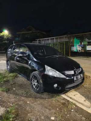 Jual bekas Mitsubishi Grandis 2005 2.4 Matic,lokasi di 