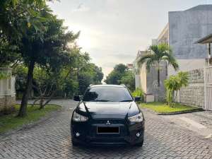 Jual bekas Mitsubishi Outlander 2.0 GLX Manual 2016 Hitam Facelift Mulus Plat KT,lokasi di 