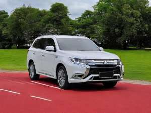 Jual bekas Mitsubishi Outlander 2019,lokasi di 