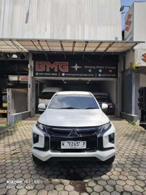 Jual bekas Mitsubishi Triton Double Cabin HD-X 2020,lokasi di 