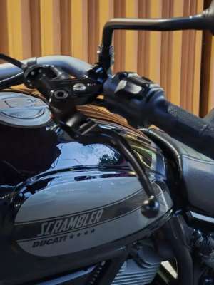 Jual bekas Moge Naked Ducati Scrambler 400 th 2017 Odo 8K Like New Siap Gas,lokasi di Bantul