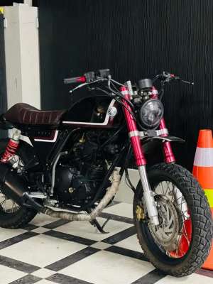 Jual bekas Motor custom scrambler basic scorpio yamaha scorpio modif japstyle,lokasi di Berbek