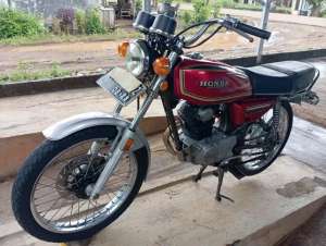 Jual bekas Motor di jual Hota Gl 100 tahun 1979 B jakarta timur.,lokasi di Jatinegara