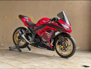 Jual bekas Motor Ninja 250 FI Merah 2014,lokasi di Bekasi Barat