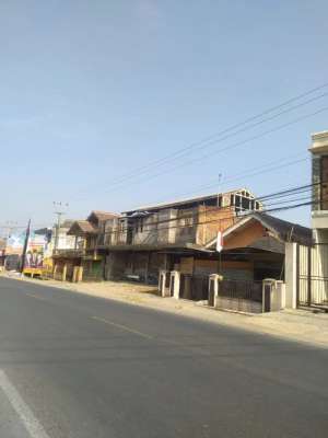 Murah 2 Rumah Dan 1 Bakal Ruko Di Jalan Raya Cisaat Sukabumi lokasi di Cisaat, tersedia melalui melalui situs Olx