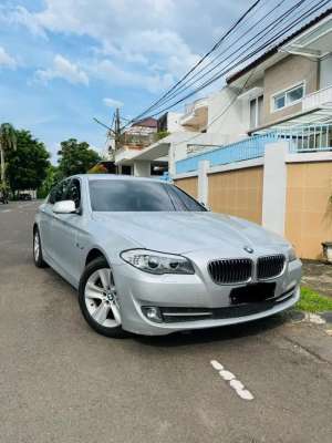 Jual bekas MURAH BMW 528i SUNROOF TWIN POWER TURBO ANTIK TANGAN PERTAMA MULUS,lokasi di 