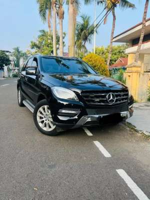 Jual bekas MURAH MERCEDES ML250d DIESEL IRIT ANTIK 4x4 TORSI BADAK SUPER MULUS,lokasi di 