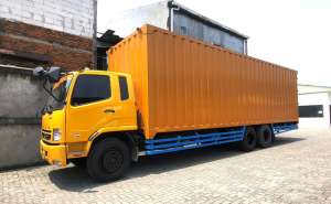Jual bekas MURAHbanBARU Mitsubishi Fuso tronton 6x2 HD Box besi 2023 bok,lokasi di Jakarta DKI