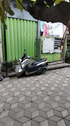 Jual bekas N max 2024 warna silver.,lokasi di Mulyorejo