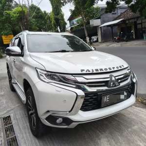 Jual bekas New Pajero 2.4 Dakar Matic 2020 PMK 2021. Asli jatim T1.,lokasi di 