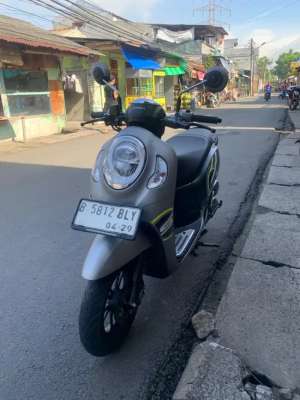 Jual bekas NEW SCOOPY SPORTY THN 2024,lokasi di Daan Mogot