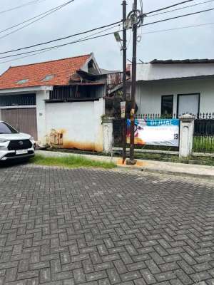 Ngagel jaya selatan lokasi di Wonokromo, tersedia melalui melalui situs Olx