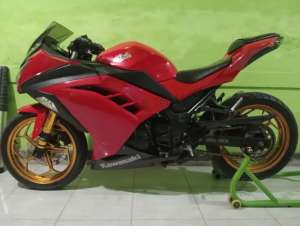 Jual bekas Ninja 250 fi 2012,lokasi di Kesamben
