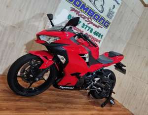 Jual bekas NINJA 250 FI LED 2020 plat F,lokasi di Cileungsi