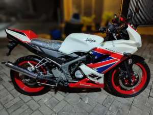 Jual bekas Ninja RR new troy bayliss km 300 perak,lokasi di Gayamsari