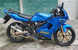Jual bekas Ninja rr old cbu 2005,lokasi di Gubeng
