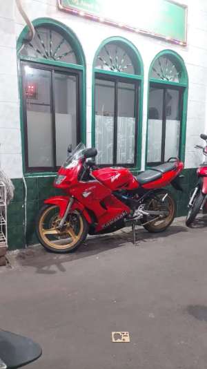 Jual bekas Ninja rr old ckd,lokasi di Grogol Petamburan