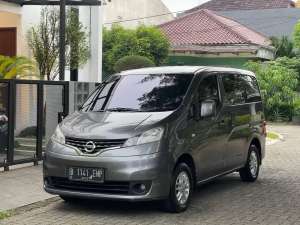 Jual bekas nissan evalia xv 2012 model 2013 at matic non luxio granmax,lokasi di 