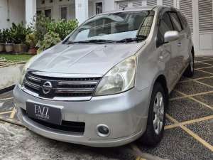Jual bekas Nissan L10 Grand Livina 1.5 Ultimate AT 2010,lokasi di 