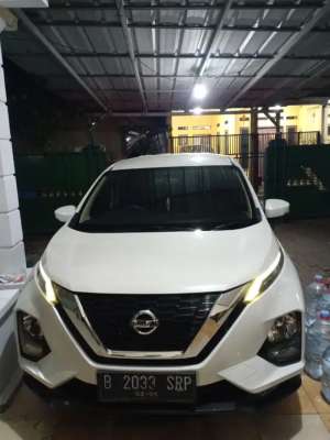 Jual bekas Nissan Livina EL mt th 2019,lokasi di 