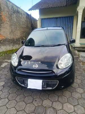 Jual bekas NISSAN MARCH 2011 AT,lokasi di 