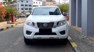 Jual bekas Nissan Navara 2.5 SL 4x4 Diesel Double Cabin MT Manual 2018 Low Km,lokasi di 
