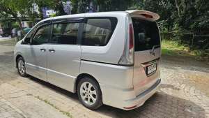 Jual bekas Nissan Serena 2014 Bensin,lokasi di 