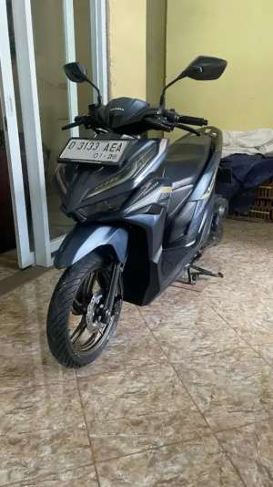 Jual bekas ODO 14K, Honda Vario 125 Keyless Tahun 2023 Awal,lokasi di Kiaracondong