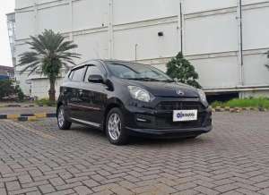 Jual bekas Pajak Hidup TDP 5,JT Daihatsu Ayla 1.0 M Sporty Bensin-AT 2015 Merah,lokasi di 