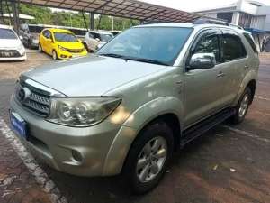 Jual bekas Pajak Panjang - Toyota Fortuner 2.7 G Luxury Bensin-AT 2009LB,lokasi di 