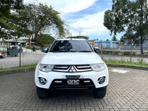 Jual bekas Pajero Sport Dakar AT 2.4 4X4 Solar 2015,lokasi di 