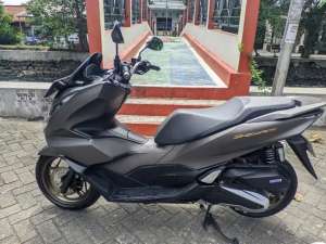 Jual bekas Pcx 2024 AbS km8Rban Jaminan TOP,lokasi di Pedurungan