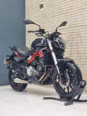 Jual bekas Perfect ConditionBeneli TNT 250 2019 Plat Jatim Mulus-Mustika,lokasi di Sukun