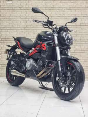 Jual bekas Perfect ConditionBeneli TNT 250cc 2019 Plat Jatim Mulus-Mustika,lokasi di Bumiaji