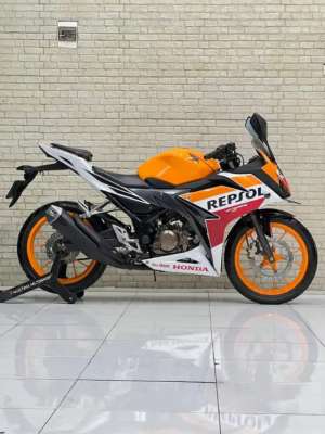 Jual bekas Perfect ConditionHonda CBR 150R Repsol 2020 Plat Jatim-Mustika,lokasi di Sukun