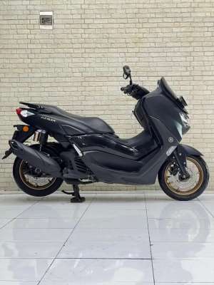 Jual bekas Perfect ConditionYamaha N Max 155cc 2022 Black Plat Jatim-Mustika,lokasi di Kedungkandang