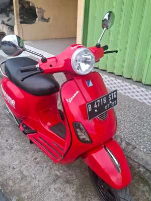 Jual bekas Piaggio LX 150 red,lokasi di Bekasi Timur