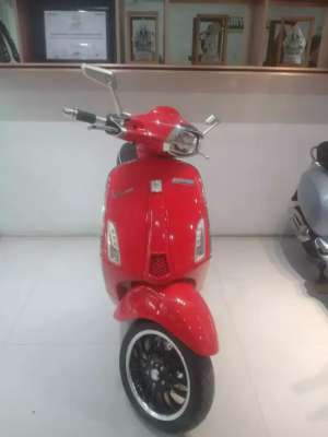 Jual bekas PIAGGIO VESPA PRIMAVERA CONVERT SPRINT IGET 150 2017 PERFECT CONDITION,lokasi di Batuceper