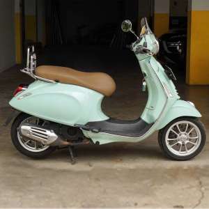 Jual bekas PIAGGIO VESPA PRIMAVERA FACELIFT IGET ABS 150 2020,lokasi di Ciputat Timur