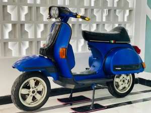 Jual bekas Piaggio vespa px150 restorasi modif vespa exlusive 2 biru,lokasi di Bungkal